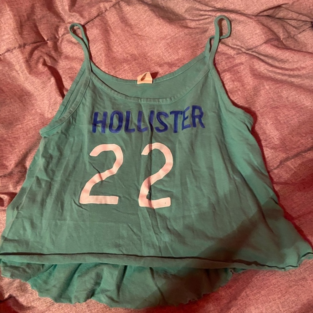 hollister tank